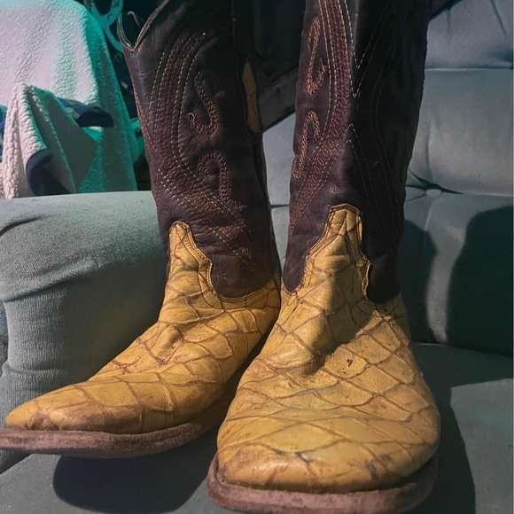 Stylish Brown and Yellow Men's Western Boots - Picture 2 of 3